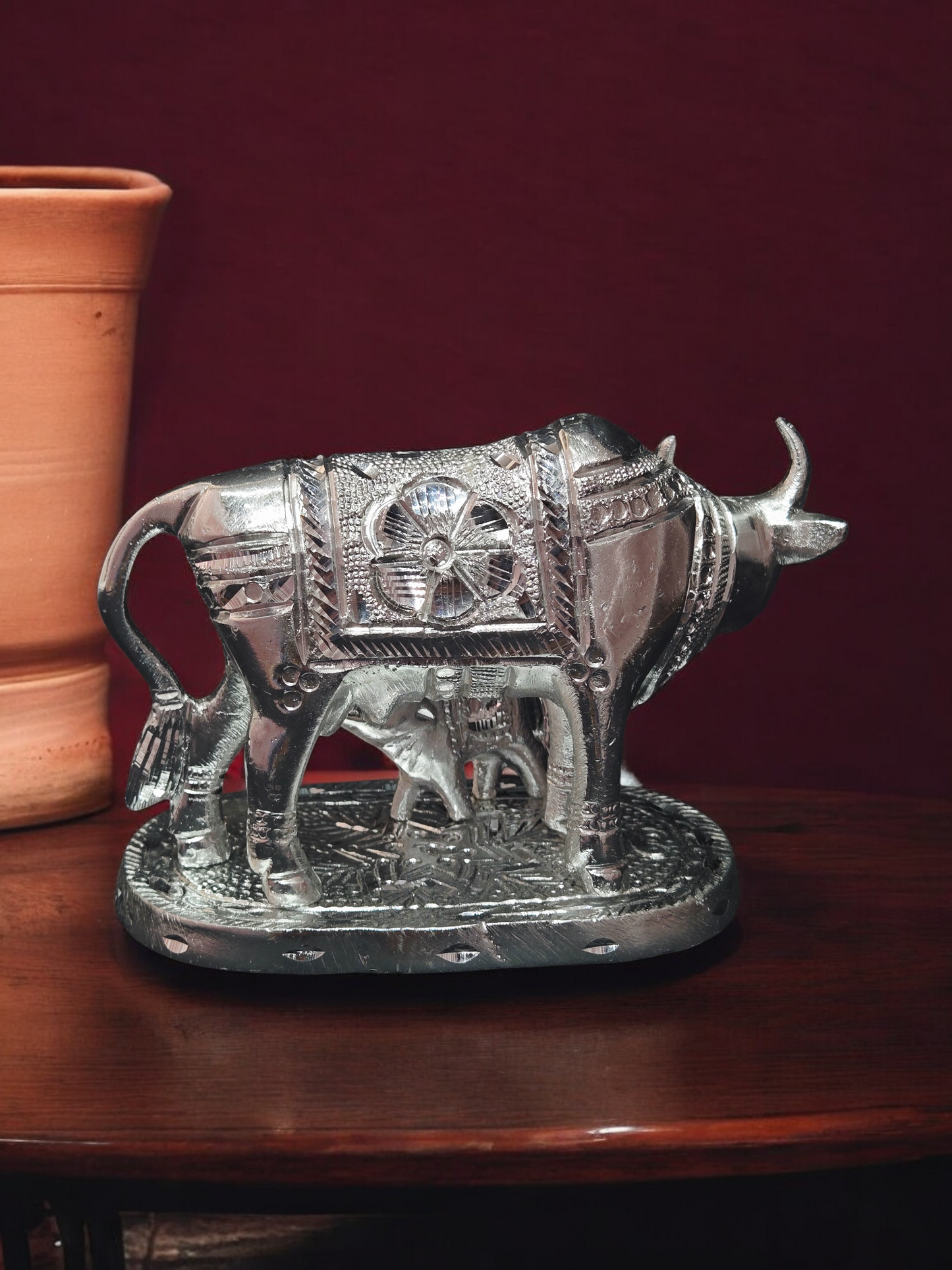 Handcrafted White Metal Kamdhenu Cow and Calf Statue – Religious Holy Cow Murti for Home Decor & Vastu