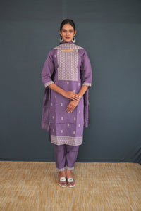 Lavender Handwoven Khadi Silk Suit Set for Women | Embroidered Kurta with Pants & Dupatta | Elegant Festive Ethnic Wear(13)
