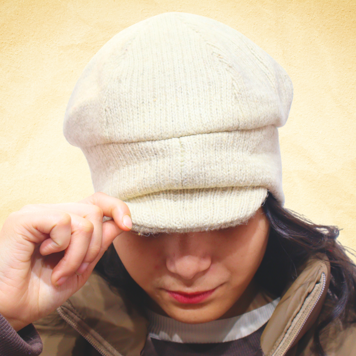 Premium Off-White Woolen Beret Cap for Men & Women – Soft Knitted Winter Hat for Elegant Cold Weather Style