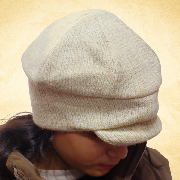 Premium Off-White Woolen Beret Cap for Men & Women – Soft Knitted Winter Hat for Elegant Cold Weather Style