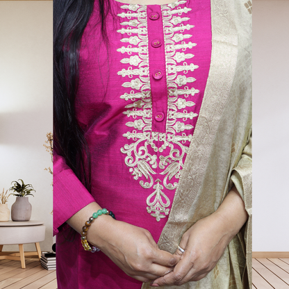 Premium Magenta Khadi Silk Kurti Set – Handcrafted Ethnic Suit with Golden Embroidery & Banarasi Dupatta(03)