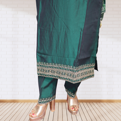 Royal Emerald Green Khadi Silk Kurti Set – Handcrafted Ethnic Suit with Silver Embroidery & Banarasi Dupatta(04))
