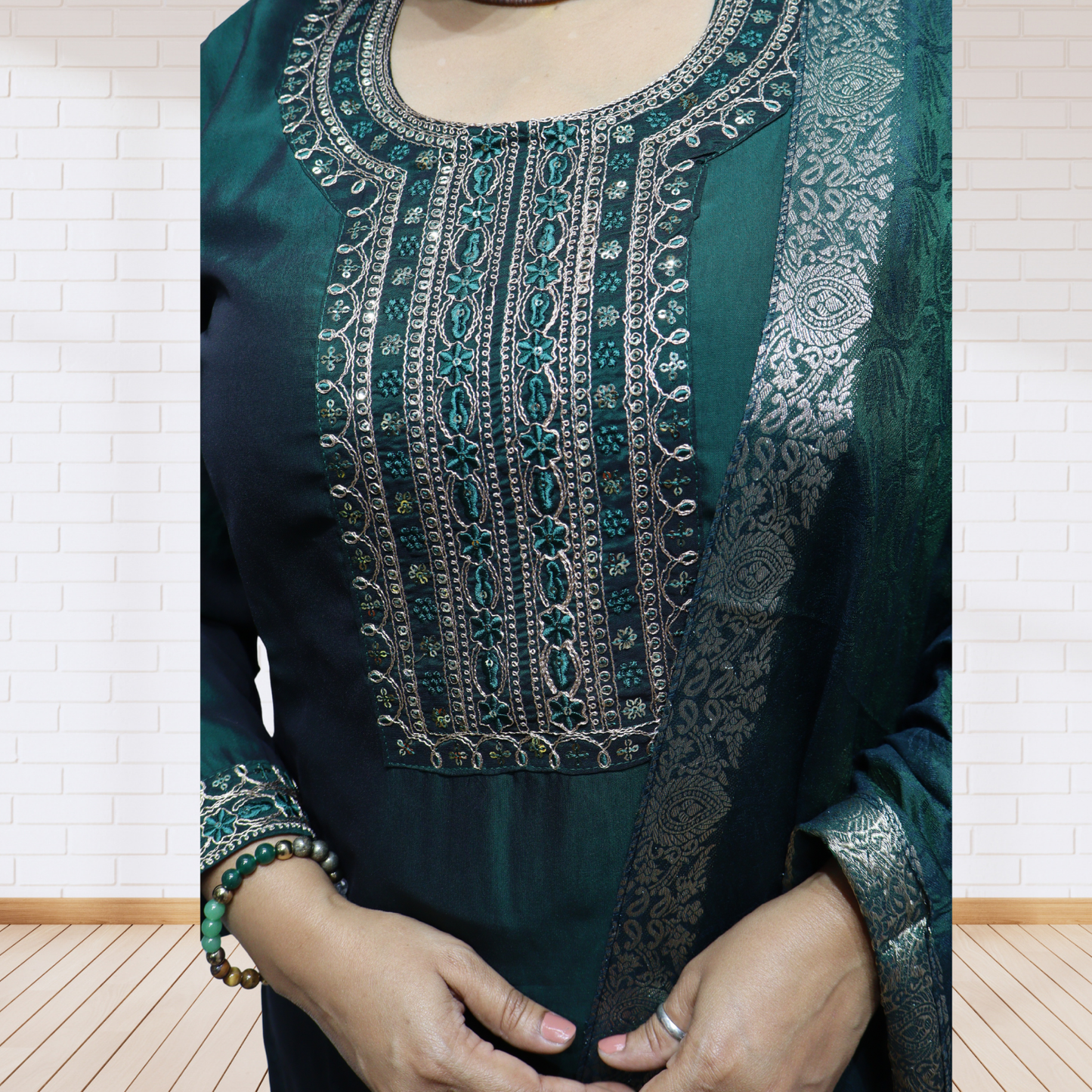 Royal Emerald Green Khadi Silk Kurti Set – Handcrafted Ethnic Suit with Silver Embroidery & Banarasi Dupatta(04))
