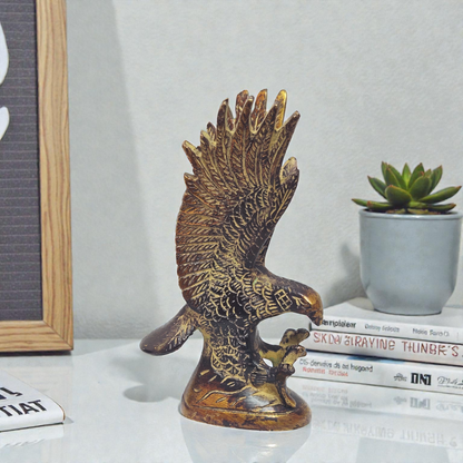 Handcrafted Pure Brass Eagle Idol – Majestic Garuda Statue for Home Decor & Vastu