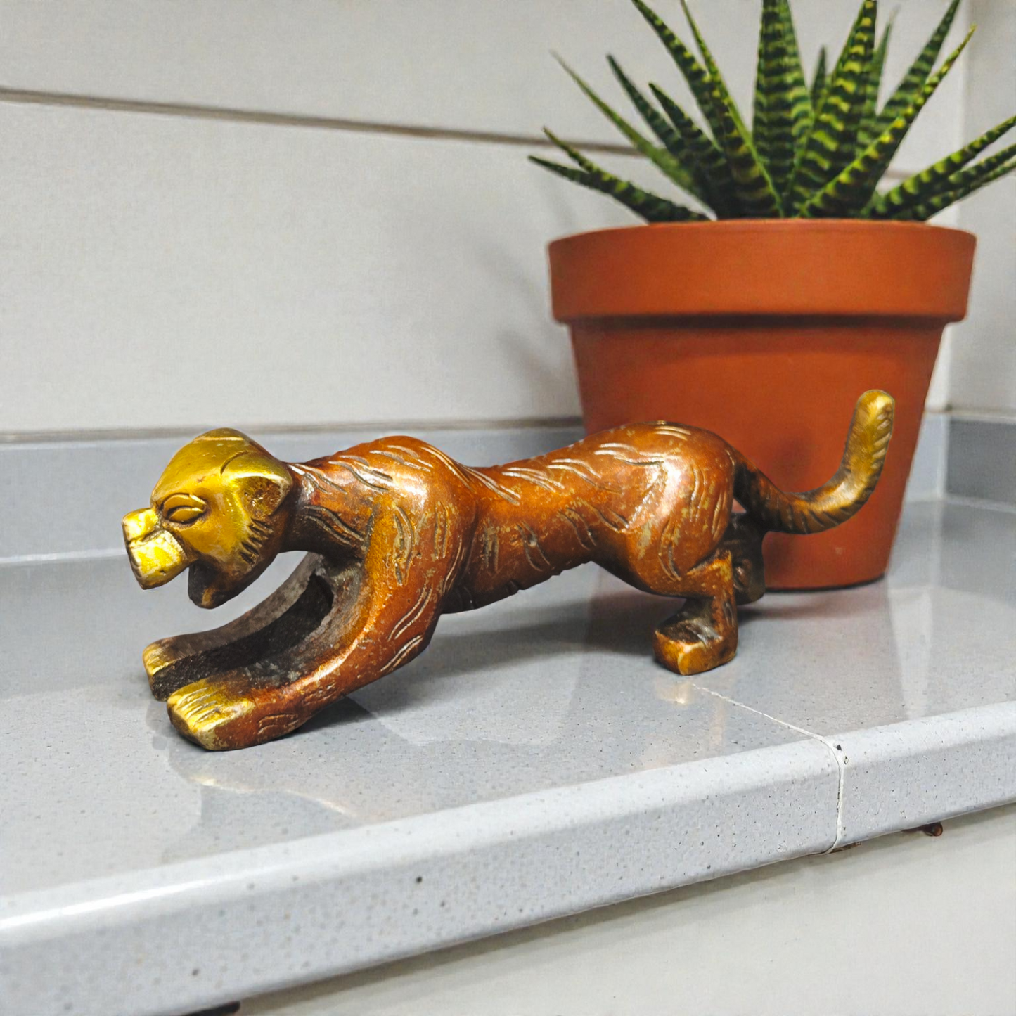 Handcrafted Pure Brass Panther Idol – Majestic Tiger Statue for Home Decor & Vastu