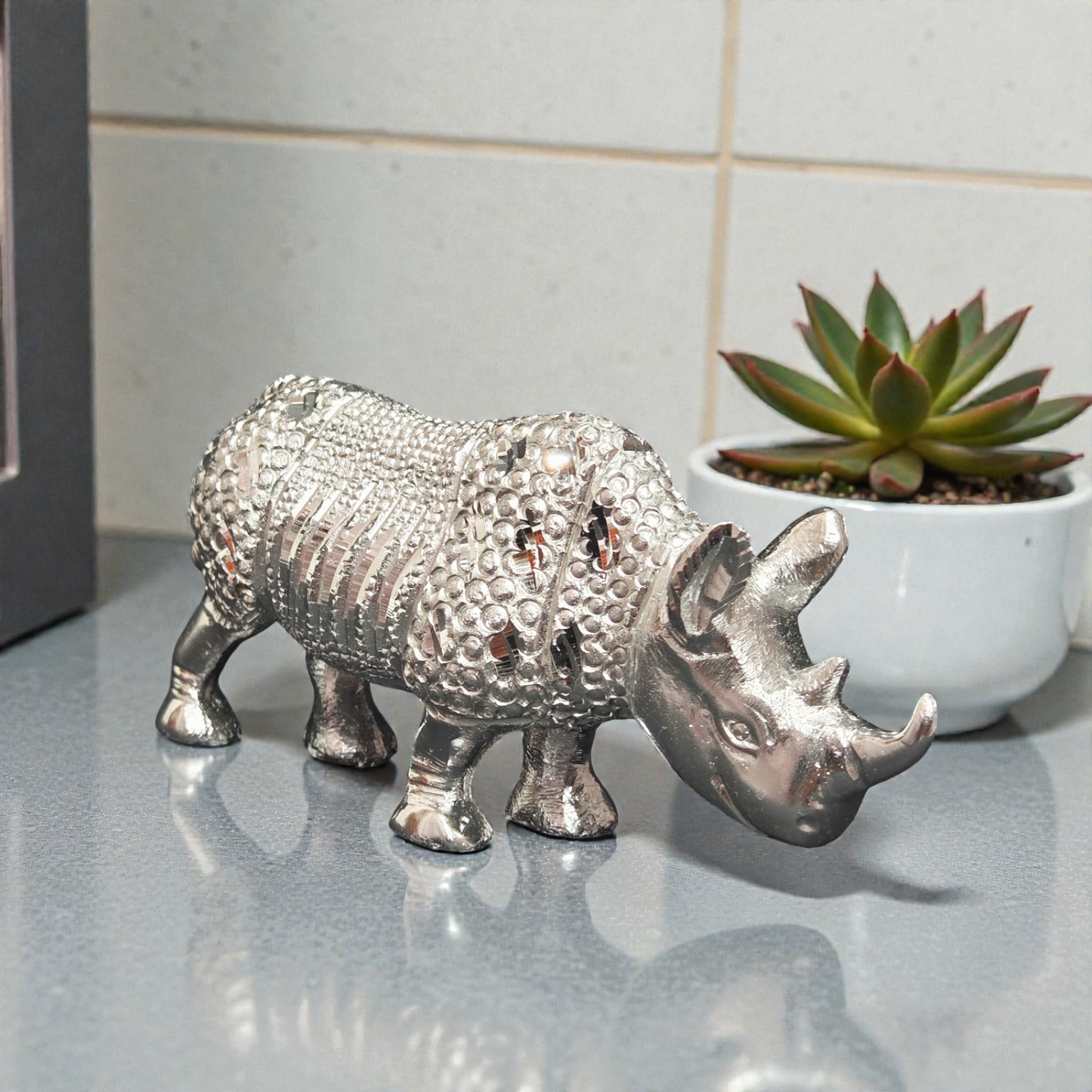 Handcrafted White Metal Rhinoceros Idol – Decorative Rhino Statue for Home Decor & Office