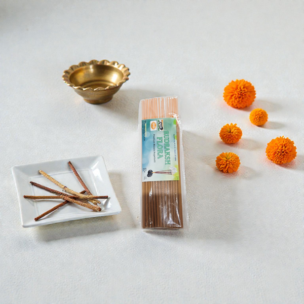 Khadi Natural Rudraksh Flora Premium Masala Agarbatti – Charcoal Free & Hand-Rolled Divine Incense Sticks