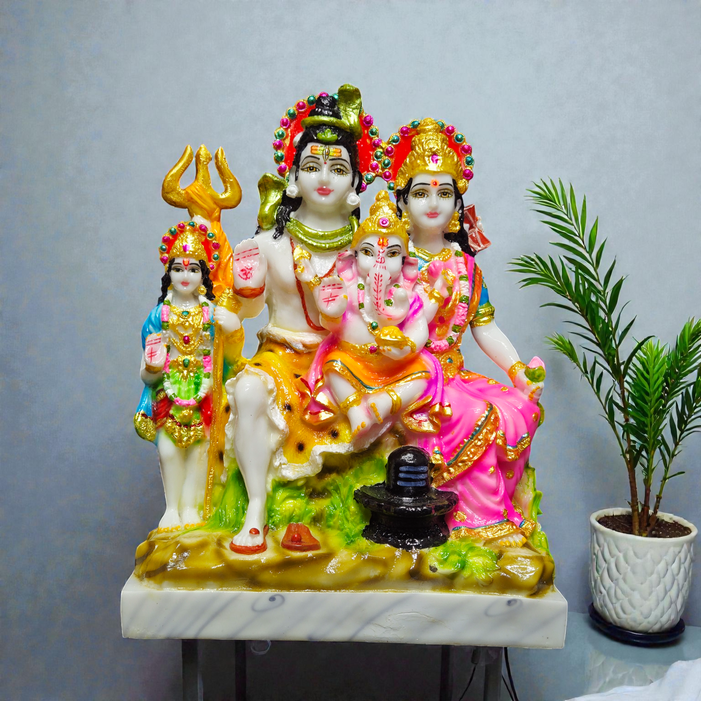 Handcrafted Shiv Parivar Polyresin Idol – Complete Shiva Family Statue with Ganesha and Kartikeya for Home Temple & Vastu