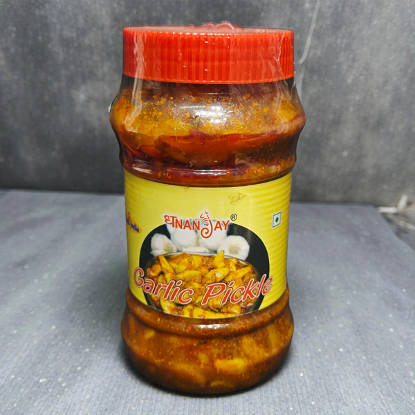 Traditional Garlic Pickle – Spicy, Tangy & Authentic Indian Achar