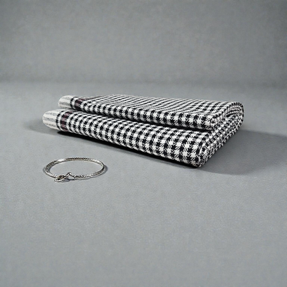 Premium Black & White Checkered Khadi Cotton Khesh – Handwoven Houndstooth Pattern Heavy Blanket