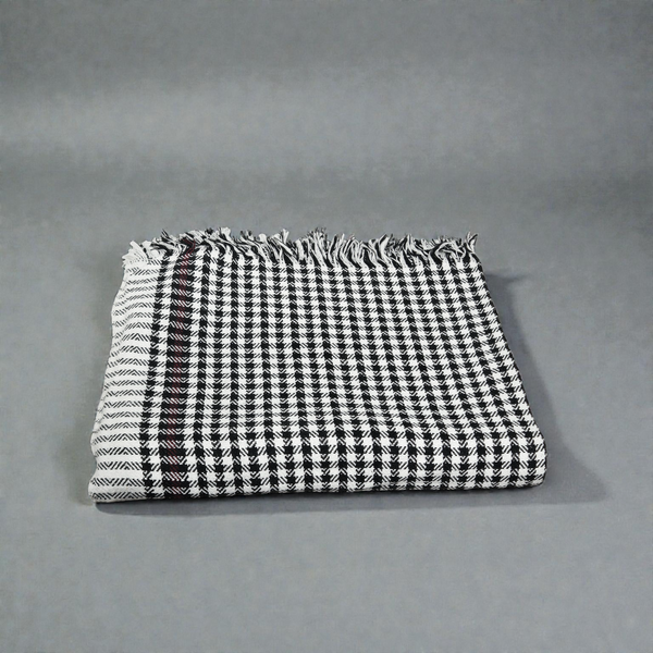 Premium Black & White Checkered Khadi Cotton Khesh – Handwoven Houndstooth Pattern Heavy Blanket