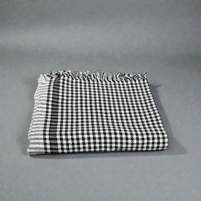 Premium Black & White Checkered Khadi Cotton Khesh – Handwoven Houndstooth Pattern Heavy Blanket