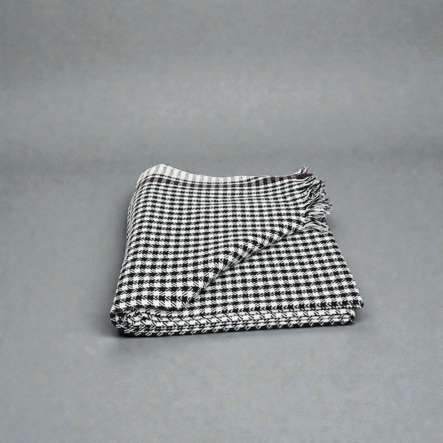 Premium Black & White Checkered Khadi Cotton Khesh – Handwoven Houndstooth Pattern Heavy Blanket