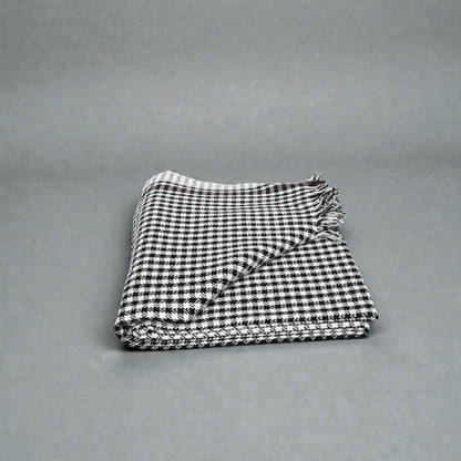 Premium Black & White Checkered Khadi Cotton Khesh – Handwoven Houndstooth Pattern Heavy Blanket