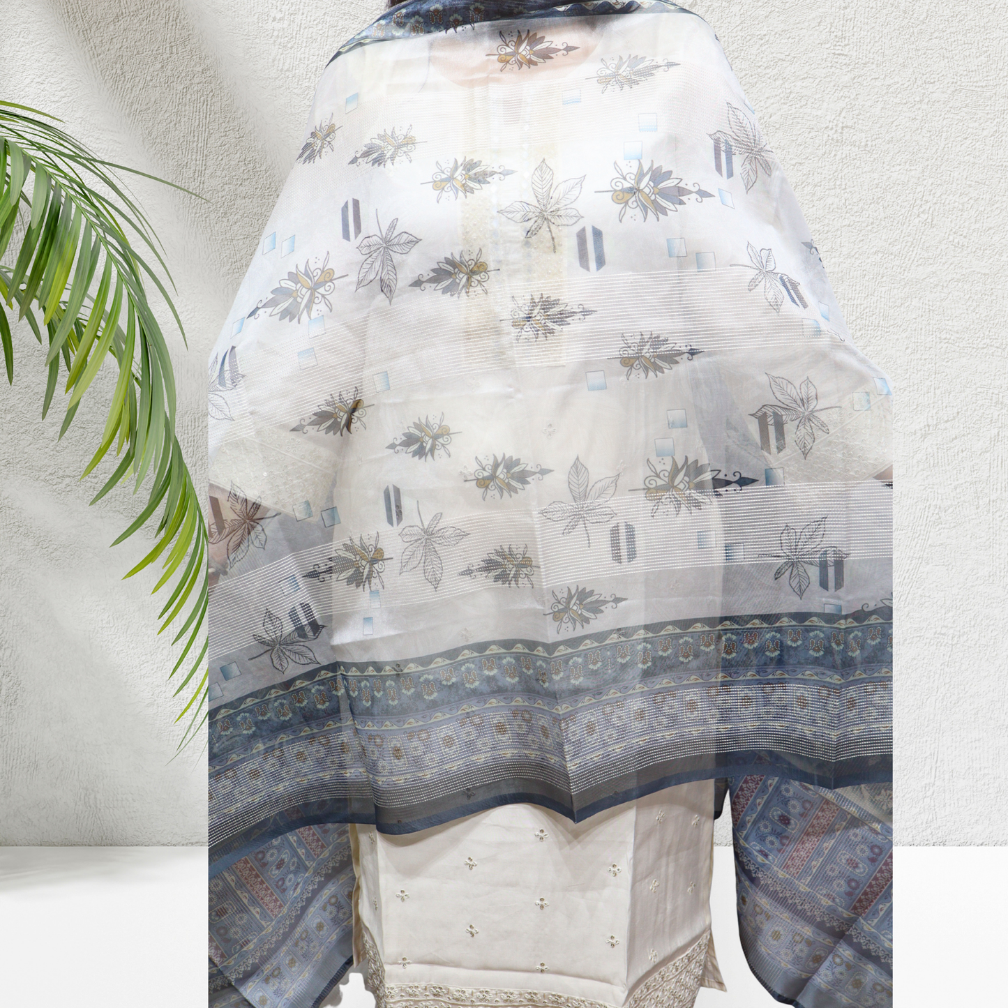 Elegant Off-White Khadi Silk Kurti Set – Handcrafted Ethnic Wear with Mirror Work & Silk Dupatta(11)