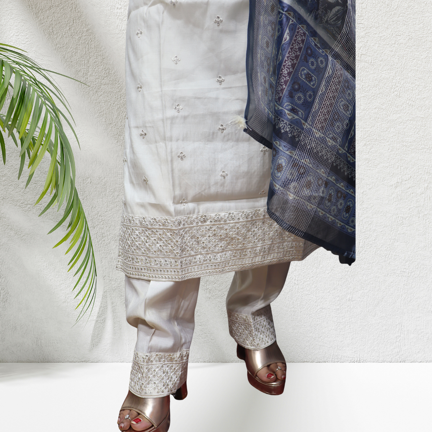 Elegant Off-White Khadi Silk Kurti Set – Handcrafted Ethnic Wear with Mirror Work & Silk Dupatta(11)