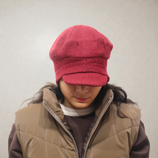 Premium Maroon Woolen Beret Cap for Women – Elegant Knitted Winter Hat with Visor Brim & Soft Thermal Comfort