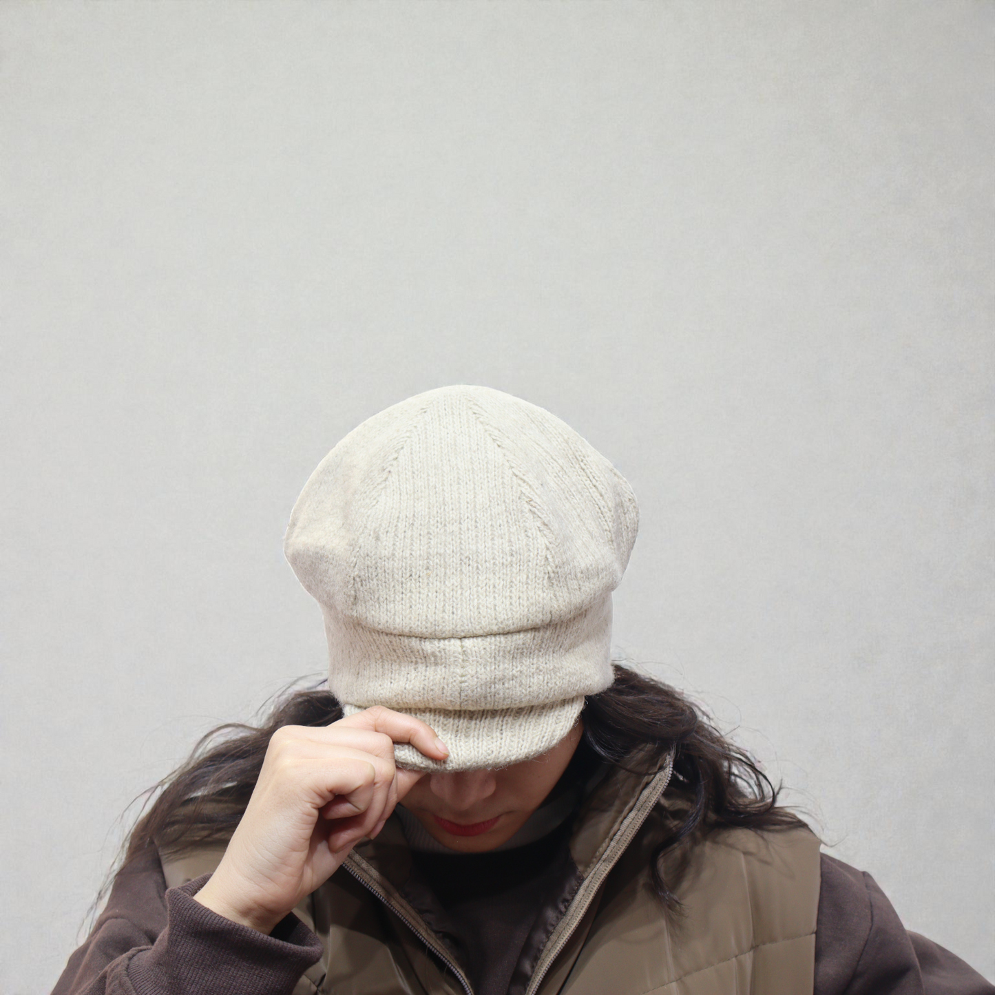 Premium Off-White Woolen Beret Cap for Men & Women – Soft Knitted Winter Hat for Elegant Cold Weather Style