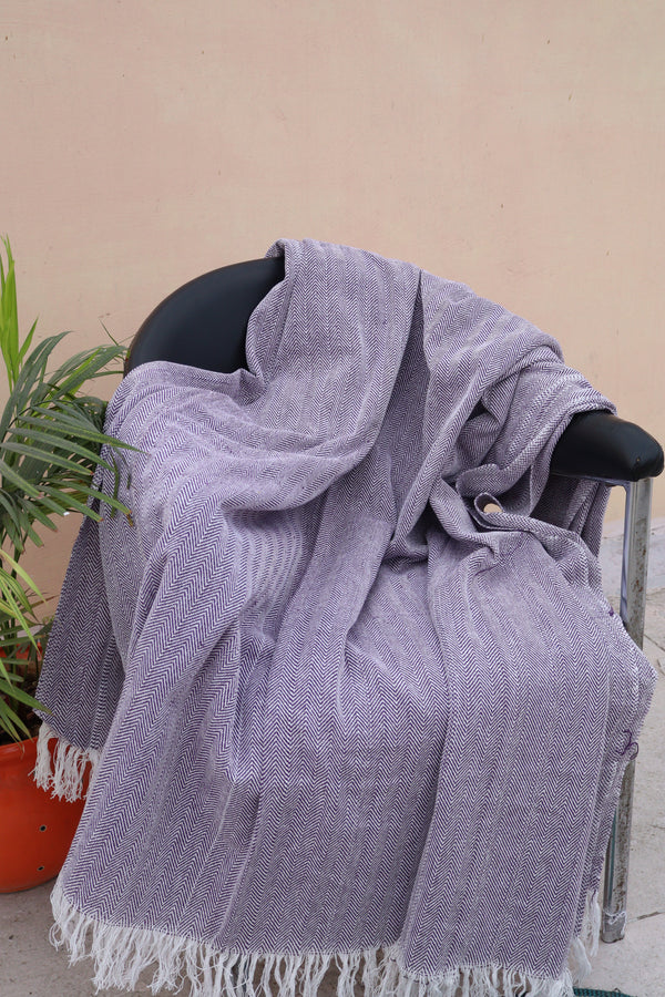 Premium Grey Zig-Zag Khadi Cotton Khesh – Handwoven Herringbone Pattern Heavy Blanket / Throw