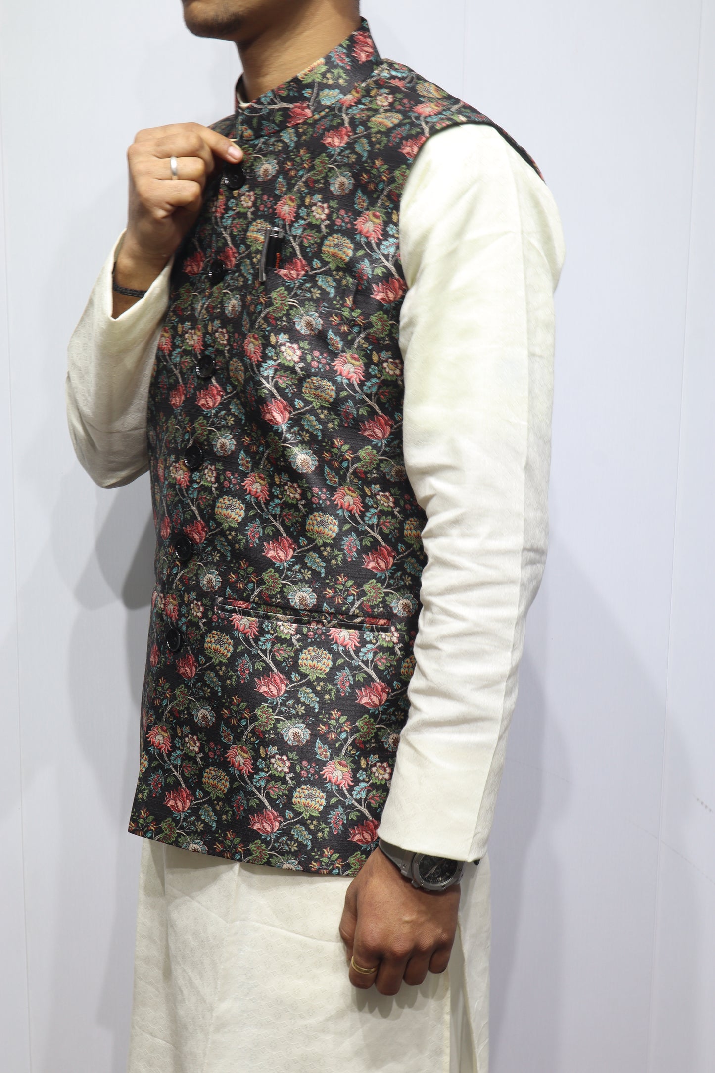 Men’s Black Floral Printed Linen Nehru Jacket – Elegant Ethnic & Festive Wear