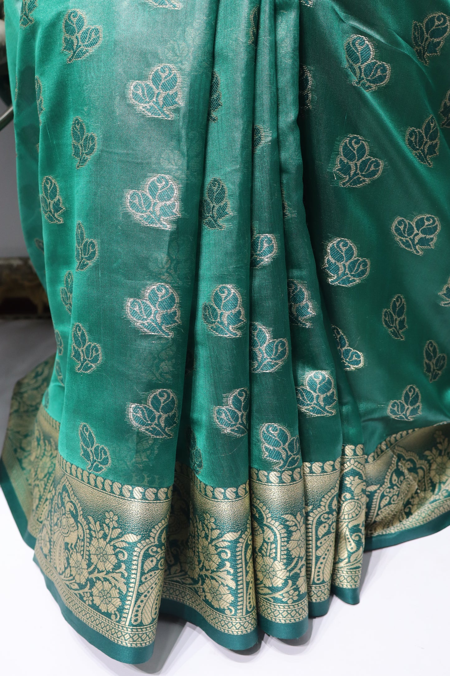 Dark Green Silk Saree with Elegant Gold Zari Motifs & Traditional Border(42)