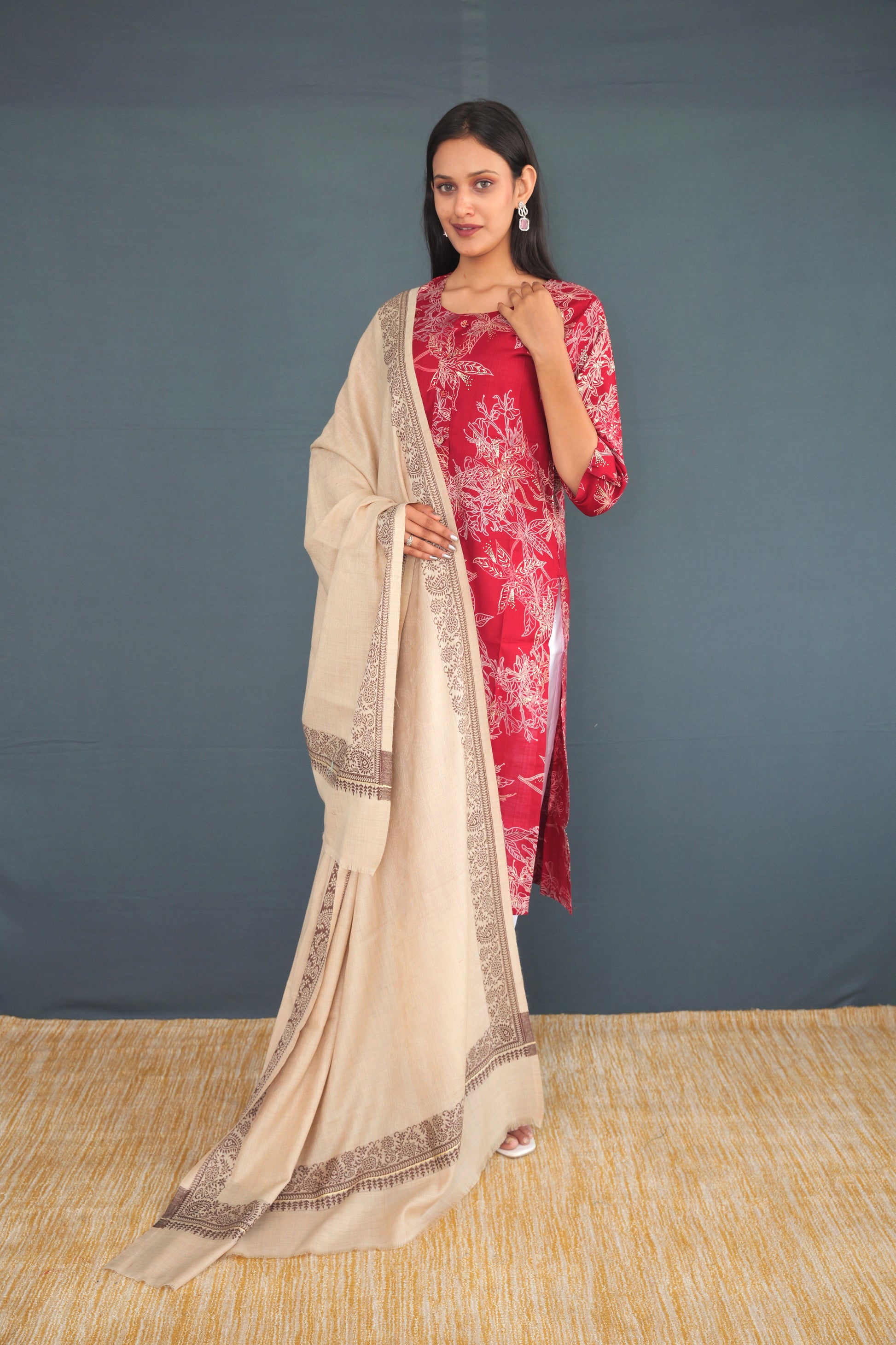 Handwoven Beige Khadi Silk Stole | Pure Handloom Dupatta with Traditional Border