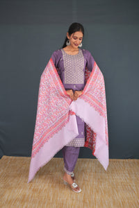 Lilac Pink Handwoven Khadi Silk Shawl | Pure Handloom Shawl with Floral Weave | Lightweight Sustainable Silk Wrap for Women(24)