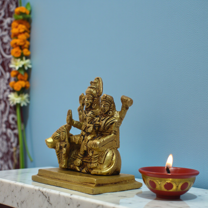 Solid Brass Shiv Parivar Seated on Nandi – 4.5 Inch Heavy Lord Shiva Family Idol (770g)